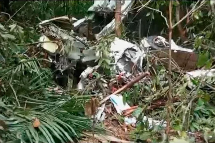 Avião estava há cinco dias desaparecido