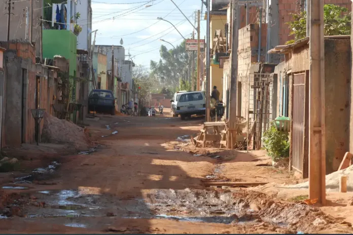 Brasil atinge menor nível de pobreza e extrema pobreza na série histórica do IBGE