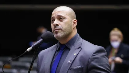 Moraes concede liberdade condicional a ex-deputado Daniel Silveira