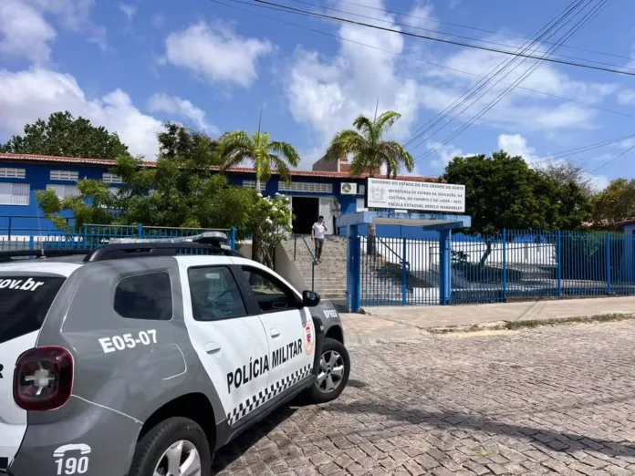 Aluna de escola no RN atira contra cabeça de colega em sala de aula; ela planejava massacre