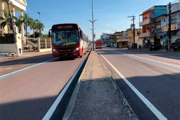 VÍDEO: David Almeida fala sobre volta da faixa exclusiva para ônibus em Manaus