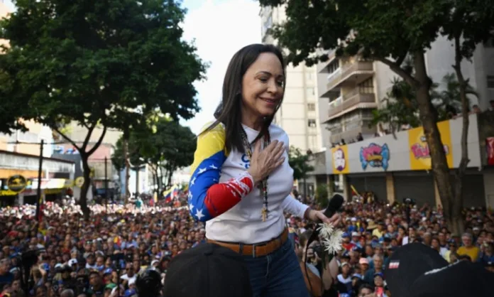 Líder da oposição venezuelana é detida às vésperas da posse de Maduro