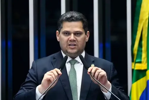 Davi Alcolumbre é eleito presidente do Senado