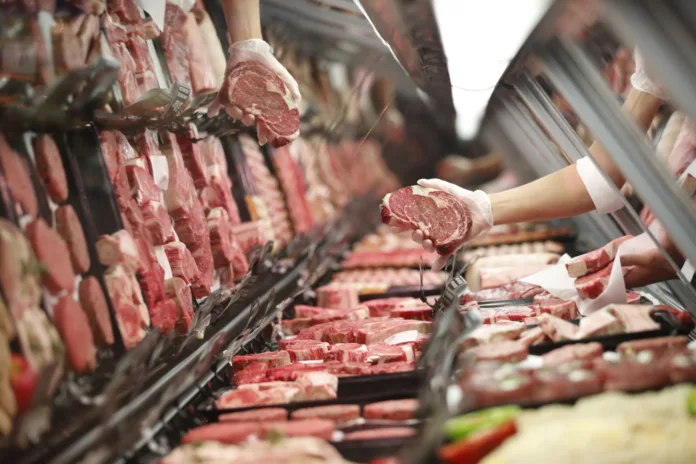 Bolívia suspende exportações de carne bovina para controlar preços