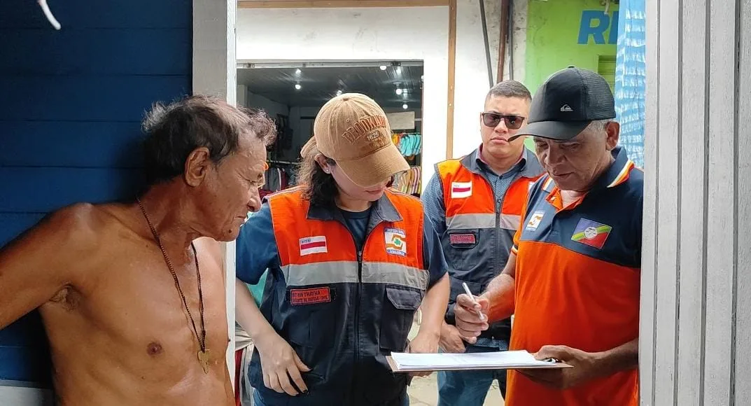 Defesa Civil instala placas de sinalização em áreas de risco em Manicoré