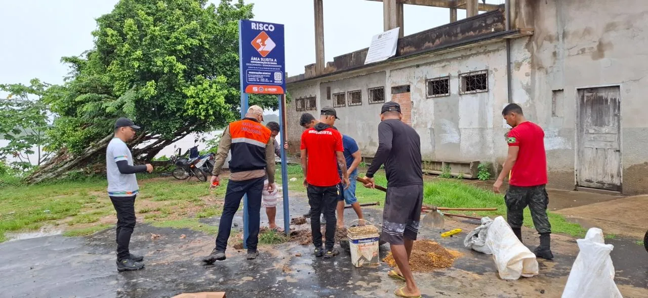 Defesa Civil instala placas de sinalização em áreas de risco em Manicoré