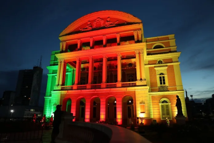 Teatro Amazonas oficializa candidatura a Patrimônio Mundial da Unesco