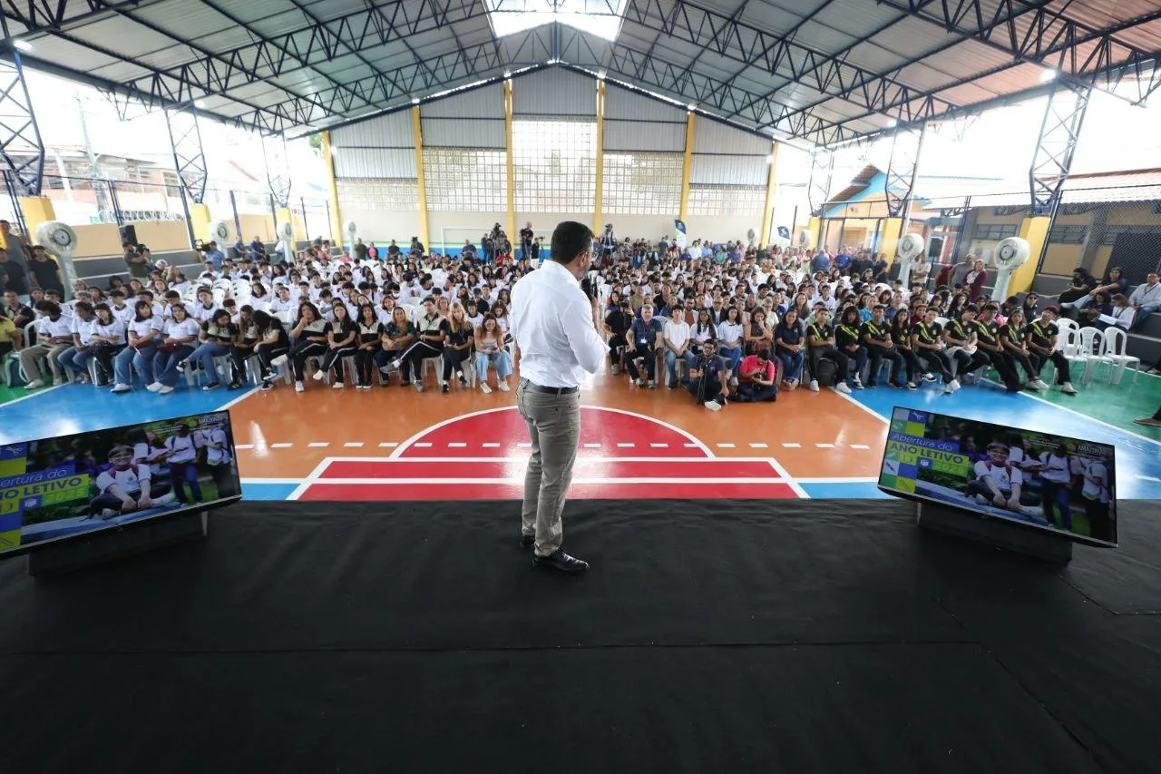 Wilson Lima durante abertura do ano letivo em Manaus