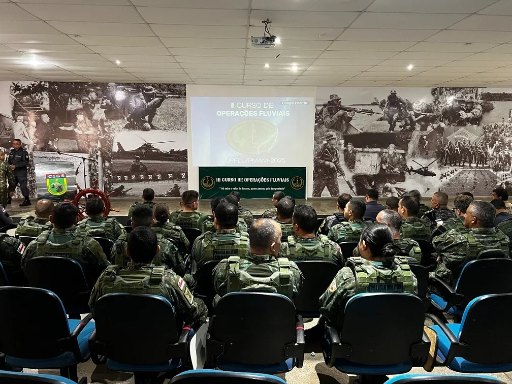 PM do Amazonas realiza curso com militares de 4 estados para operações nas regiões ribeirinhas