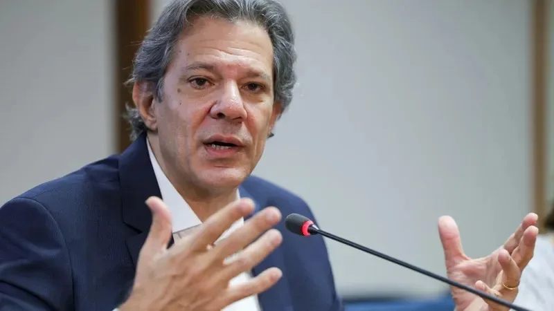 "Banco Central não pode dar cavalo de pau nos juros", diz Haddad após Selic subir a 14,25% ao ano