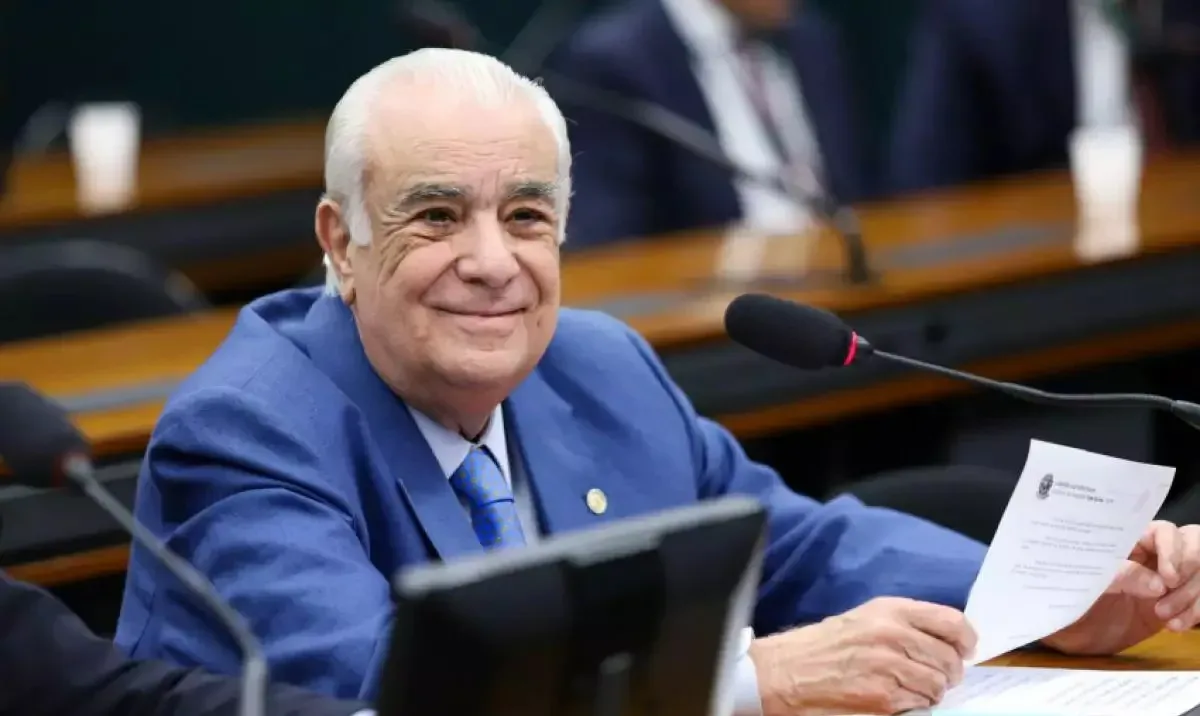 Deputado do PL resiste e não assina pedido de urgência para a anistia dos atos antidemocráticos