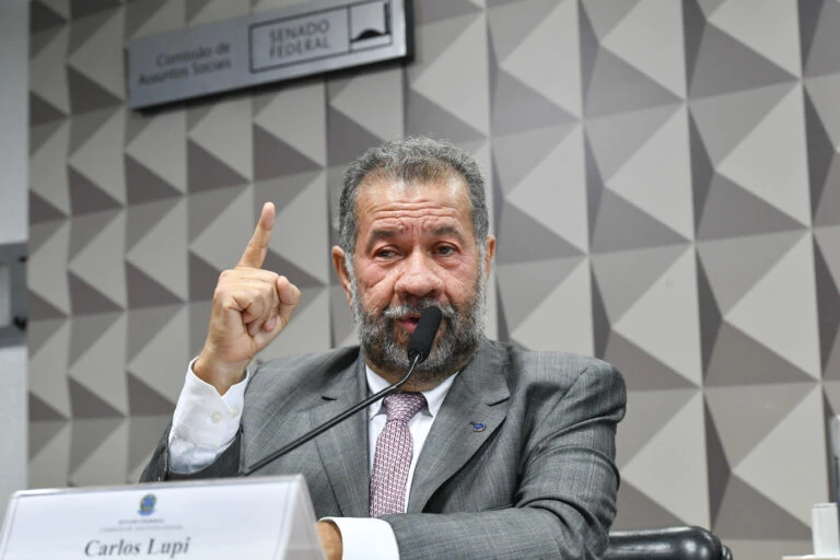 Ministro Carlos Lupi