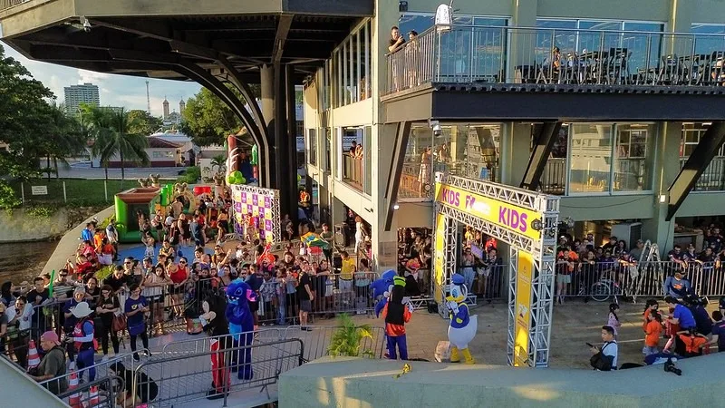 Corrida kids e práticas de saúde agitam mirante Lúcia Almeida em Manaus