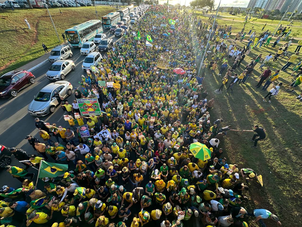 Passseata pela anistia - Ato pela anistia - Brasília