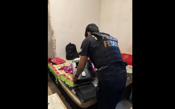 Suspeitos de tráfico de drogas são alvos da Polícia Federal em Manaus
