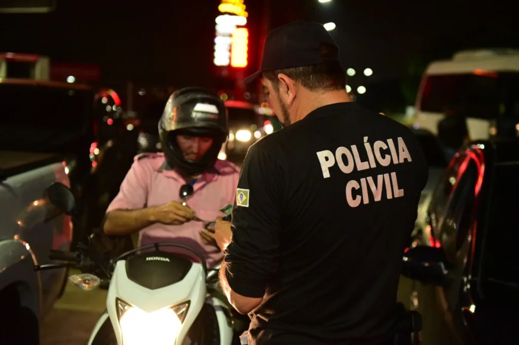 Crimes de roubos de celular, a ônibus e pedestres caem mais de 33% no Amazonas