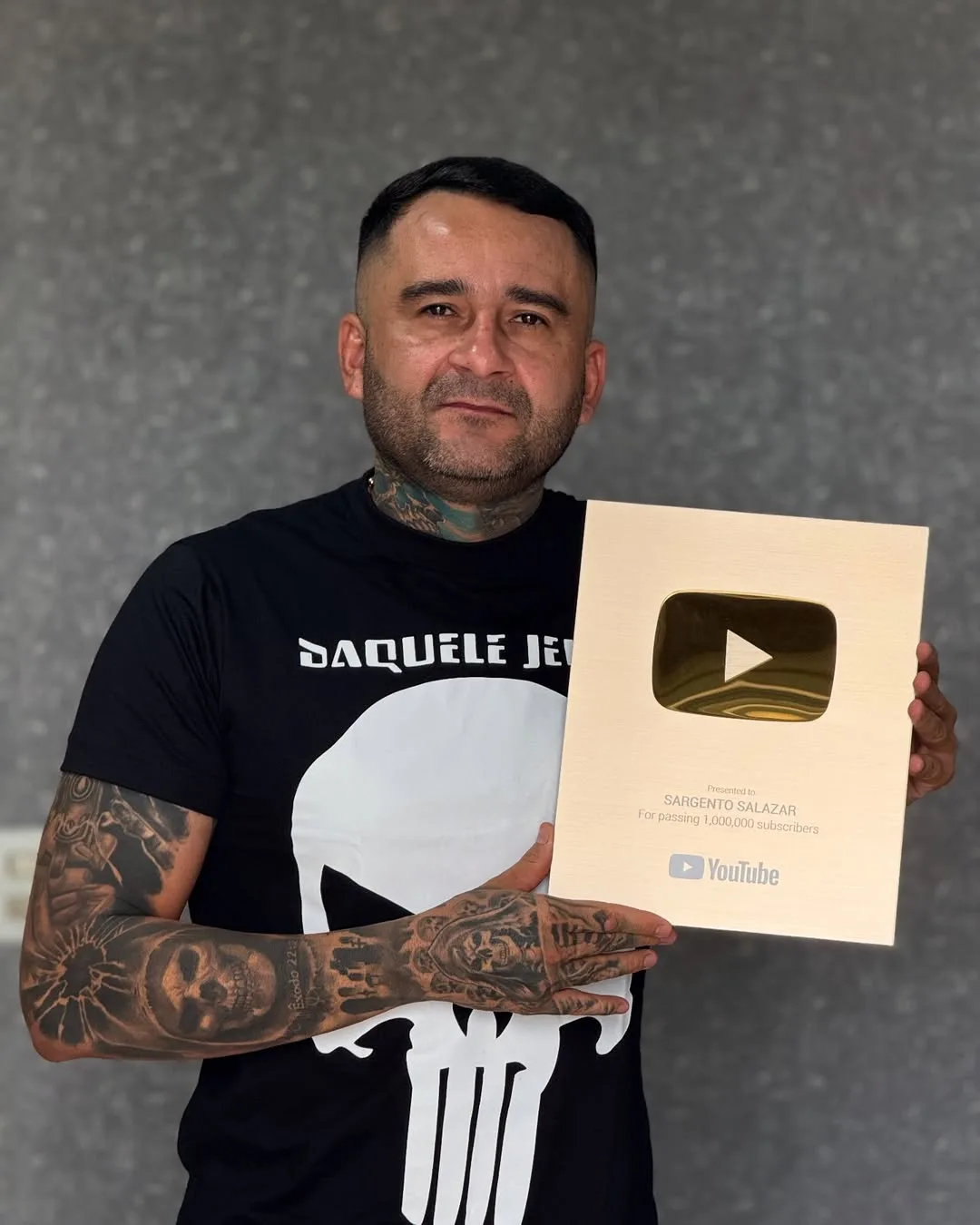 Salazar também é ativo no youtube onde acumula mais de 1 milhão de seguidores - (Foto: Reprodução/Instagram).