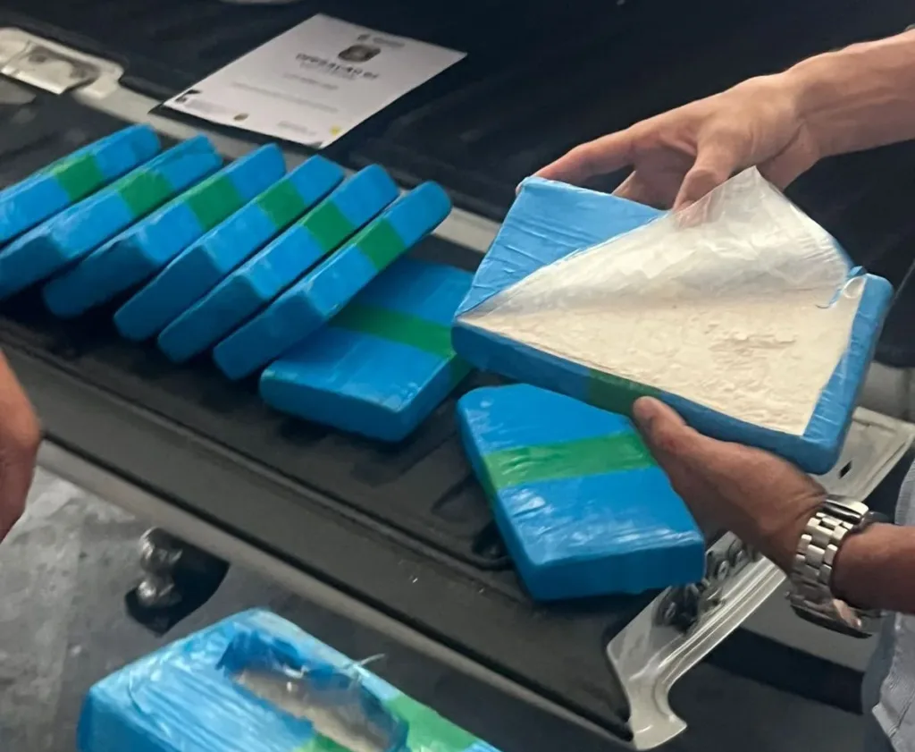 Nigeriano é preso em Manaus com quase 60 kg de cocaína avaliados em cerca de R$ 5 milhões