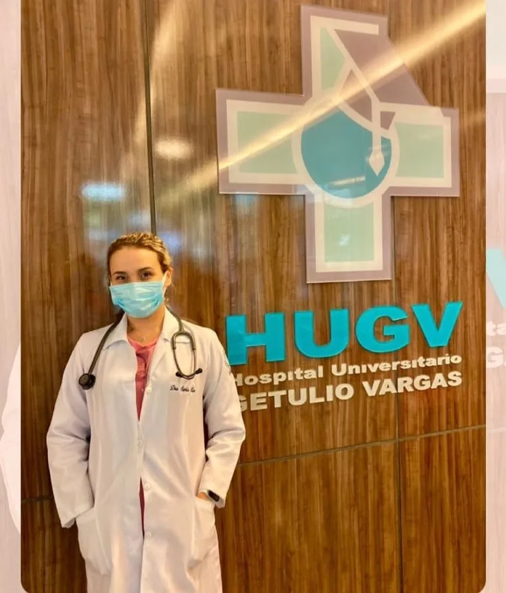 Mulher se passava por médica - (Foto: Reprodução/WhatsApp).