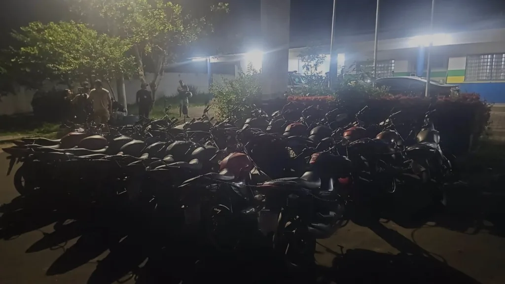 Operação apreende 21 motos adulteradas em oficinas de Manacapuru