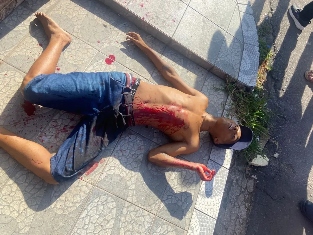 Briga em bar termina com jovem morto a facadas em Manaus