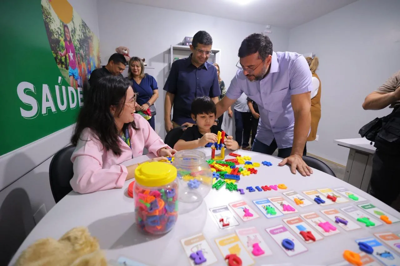 Governo do Amazonas entrega novo Caic em aniversário de 56 anos do Alvorada