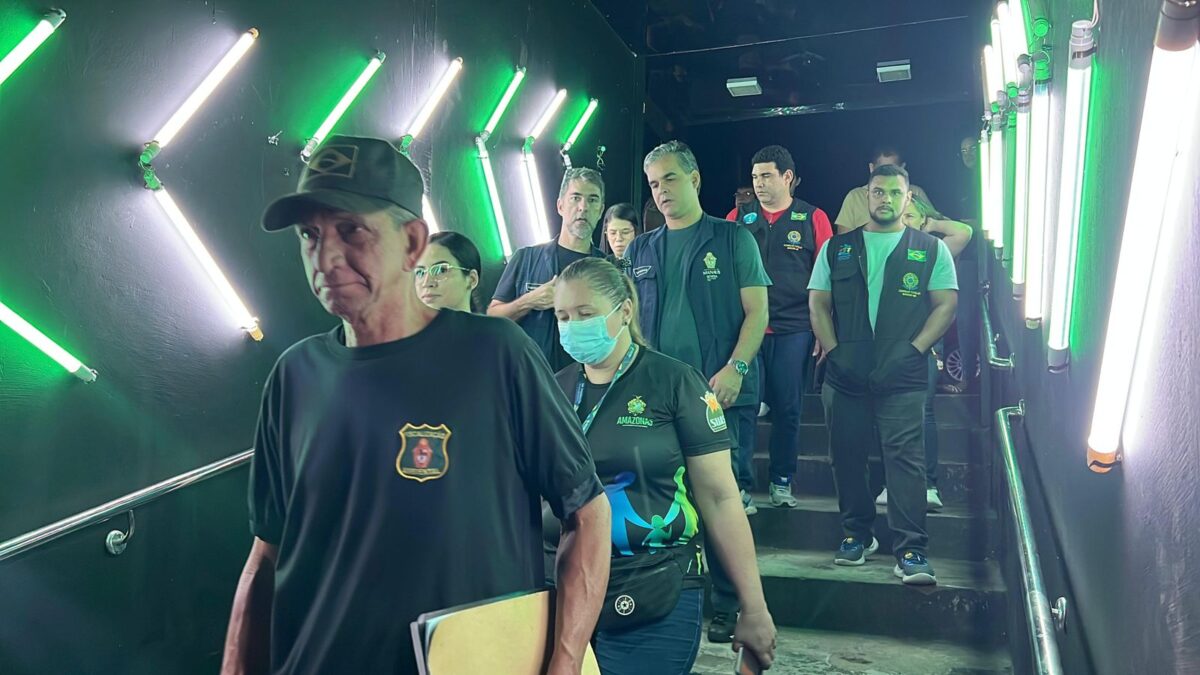 Bares e adegas são fiscalizados e autuados por irregularidades em Manaus