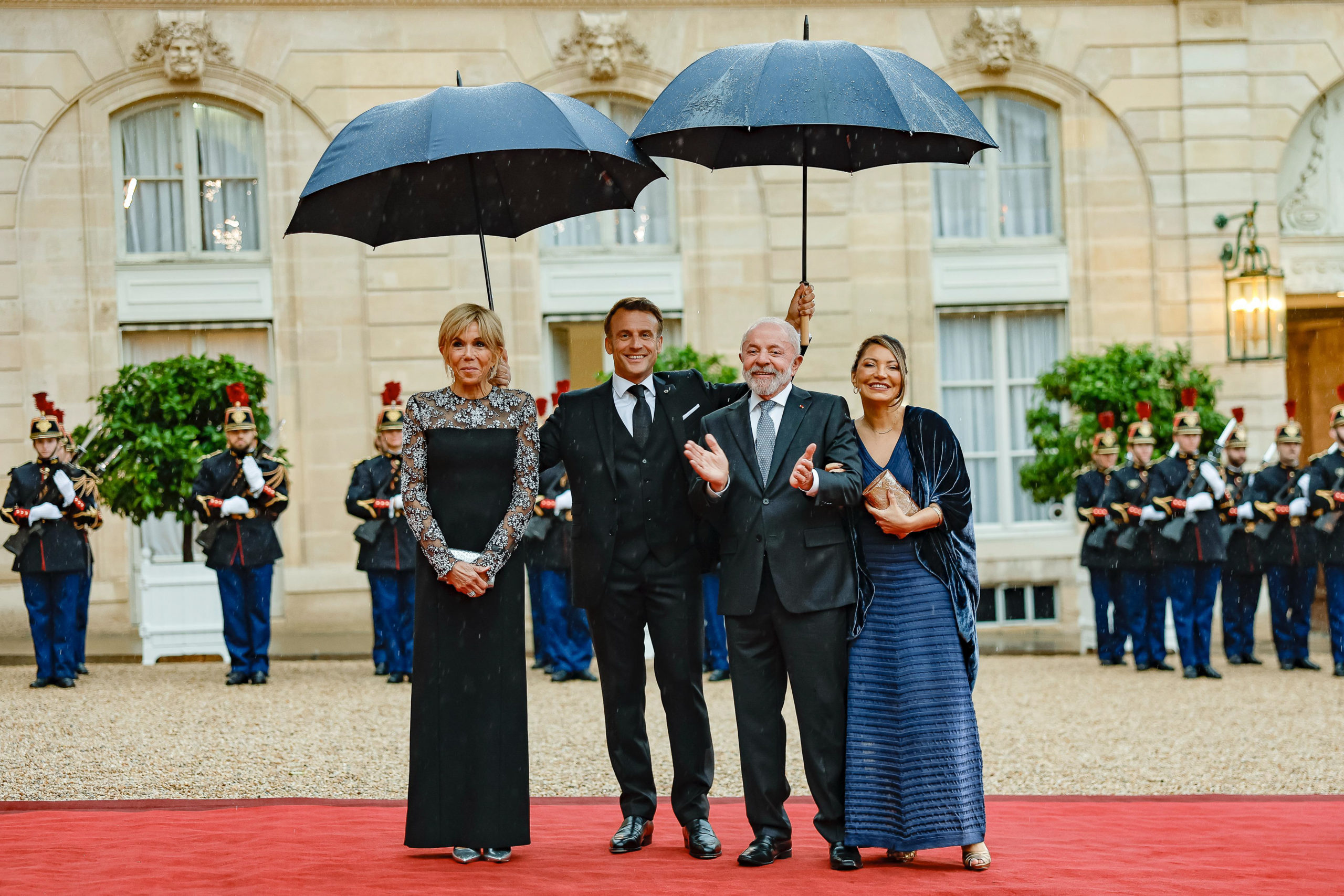 Presidente Lula e Janja em jantar diplomático com Macron em Paris