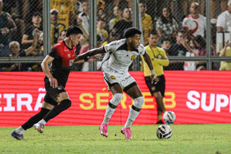 Amazonas e Athletico pela 15ª rodada da Série B 2025 (Foto: João Normando/AMFC)