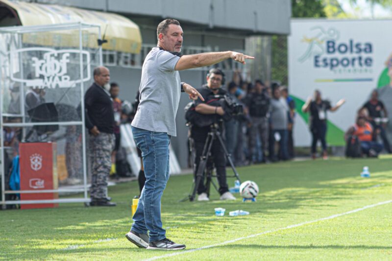 O profissional esteve à frente da equipe em 11 jogos (Foto: João Normando/AMFC)
